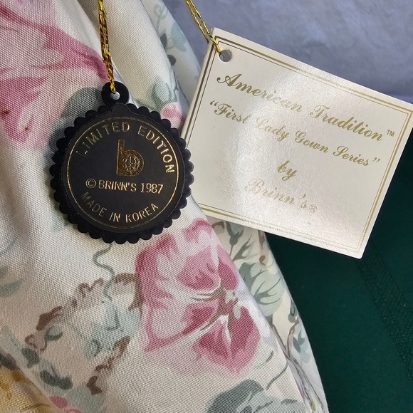 VTG Brinn's Abigail Smith‎ Adams Doll American Tradition First Lady Gown Series - Picture 16 of 16